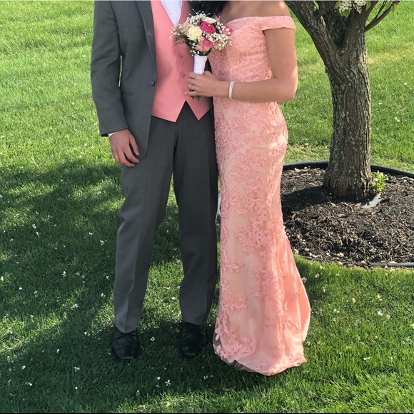 Light pink off the shoulder prom dress - Picture 2 of 2